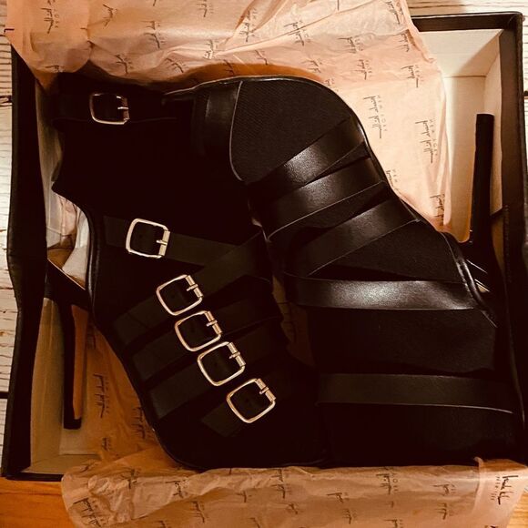 Nicole Miller Peep Toe Booties -size 8 - Picture 8 of 8